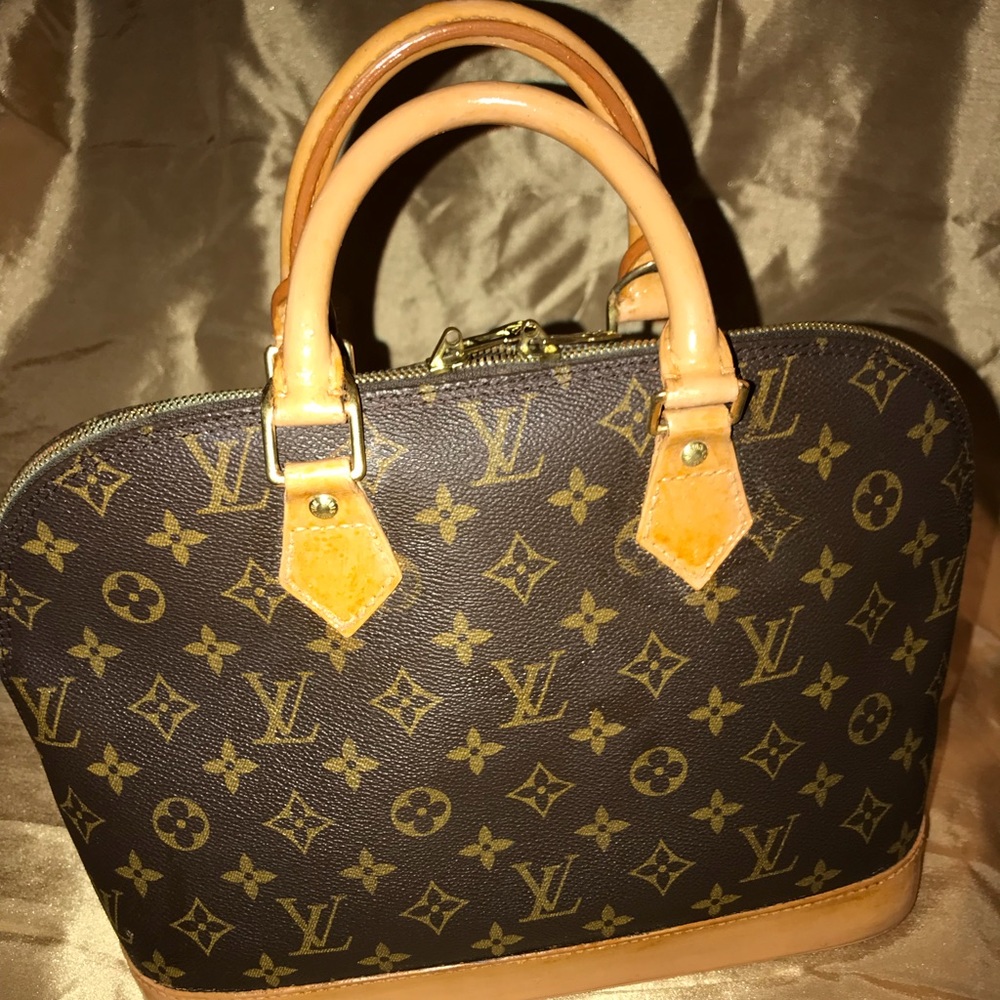 Authentic Louis Vuitton Alma PM